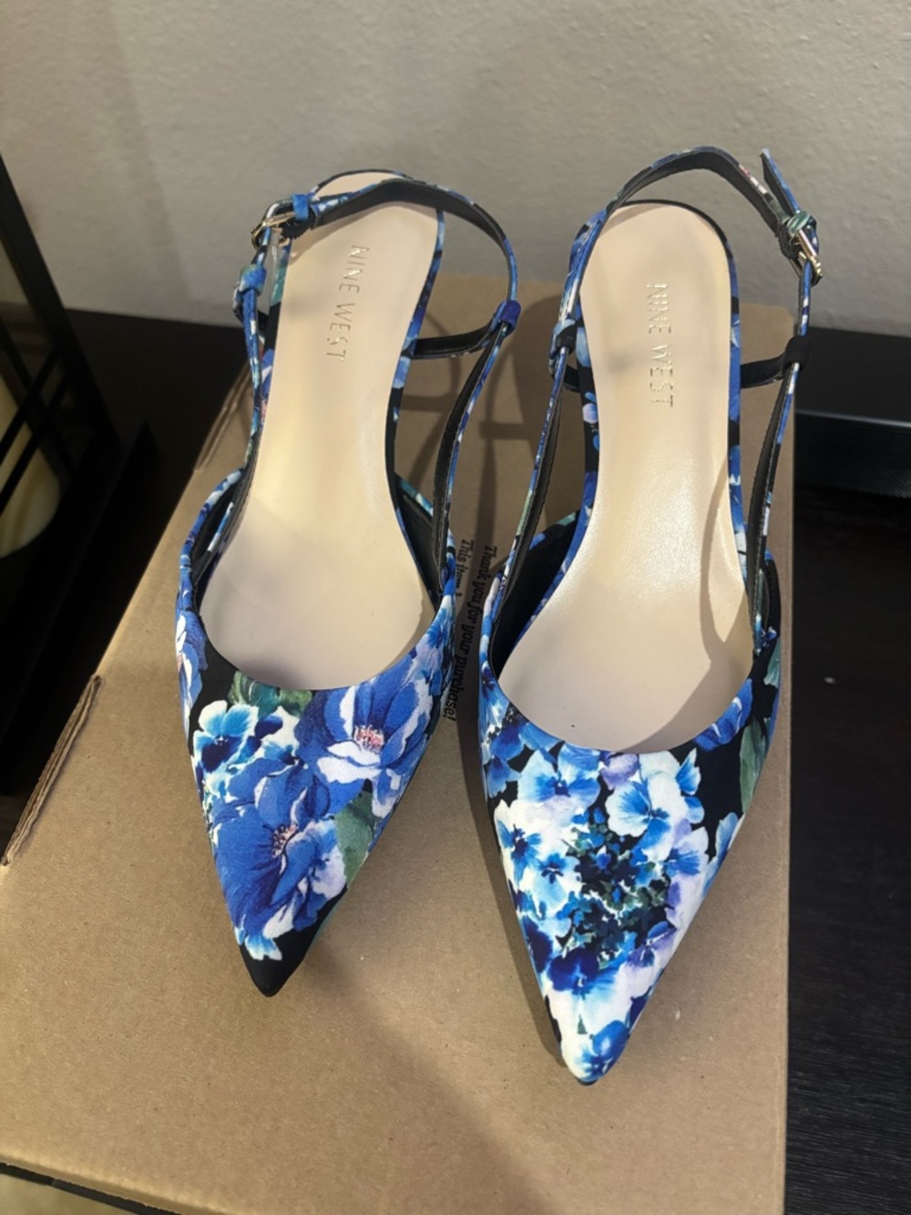 Nine west Rindy Slingback Kitten Heels With Blue Floral Size 8M - Picture 4 of 7
